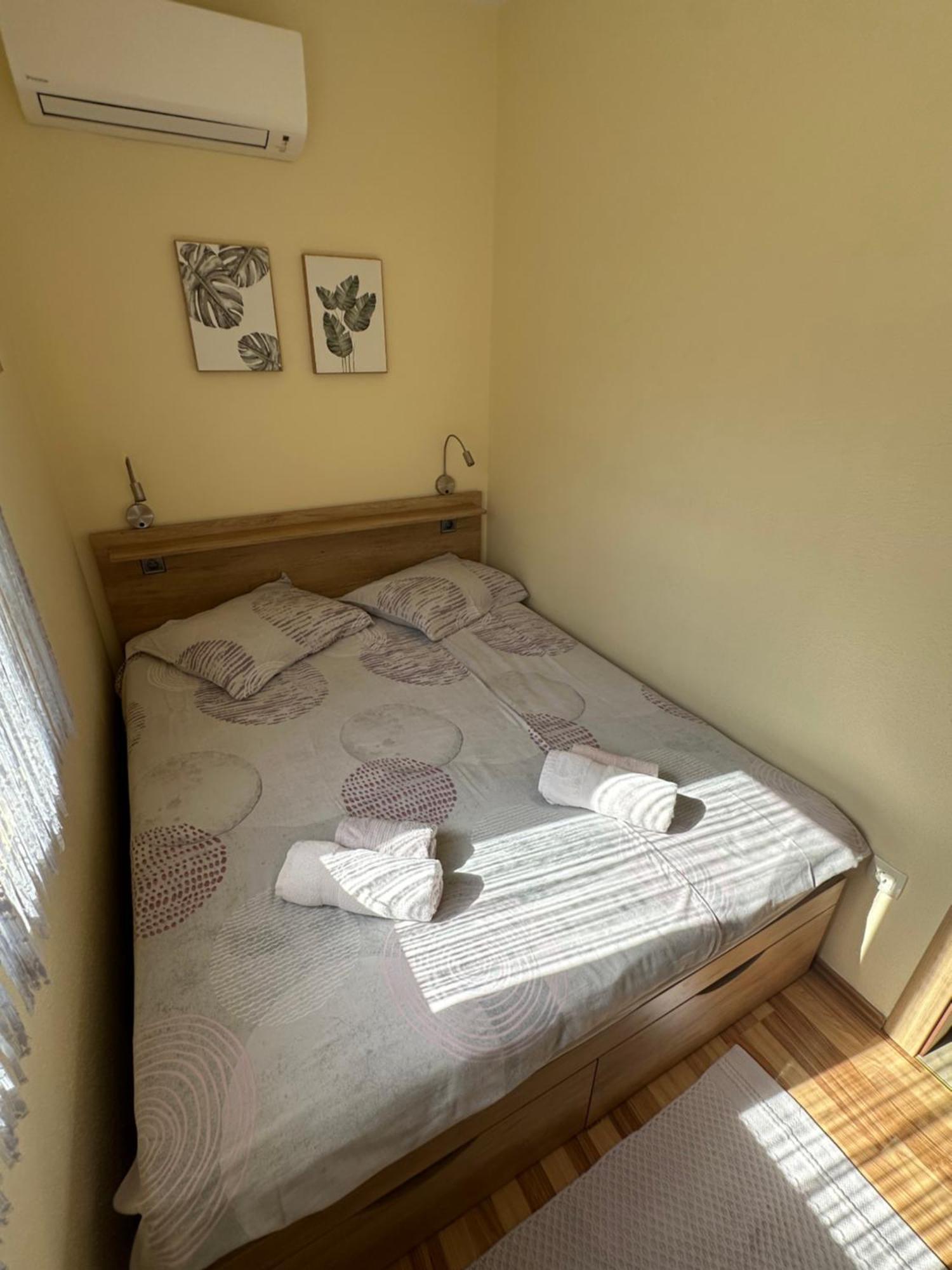 Apartmani Dora I Kati Orebić Eksteriør bilde